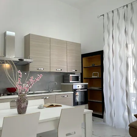 Apartment Palazzo Degli Artigiani Appartamento Con Terrazza E Comfort In Centro