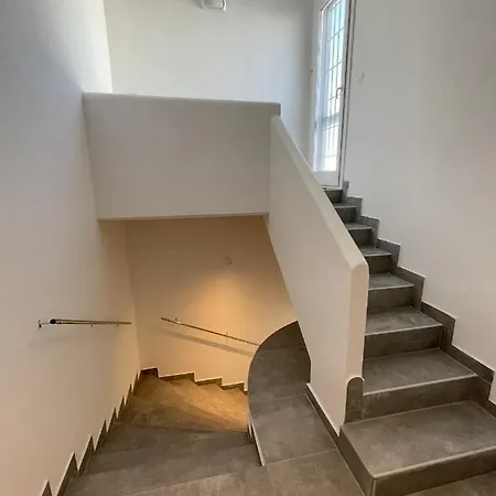 Palazzo Degli Artigiani Appartamento Con Terrazza E Comfort In Centro *